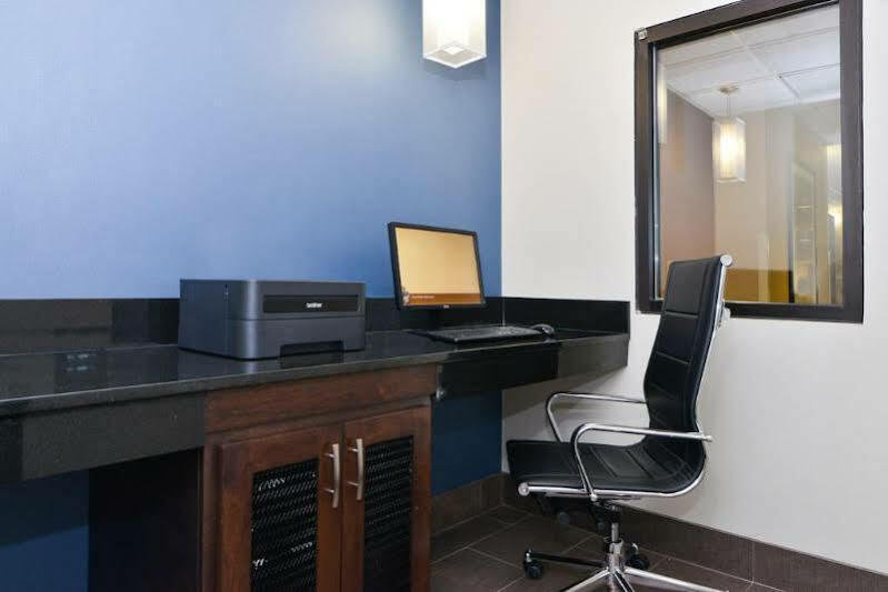 Comfort Suites University - Research Park Charlotte Buitenkant foto